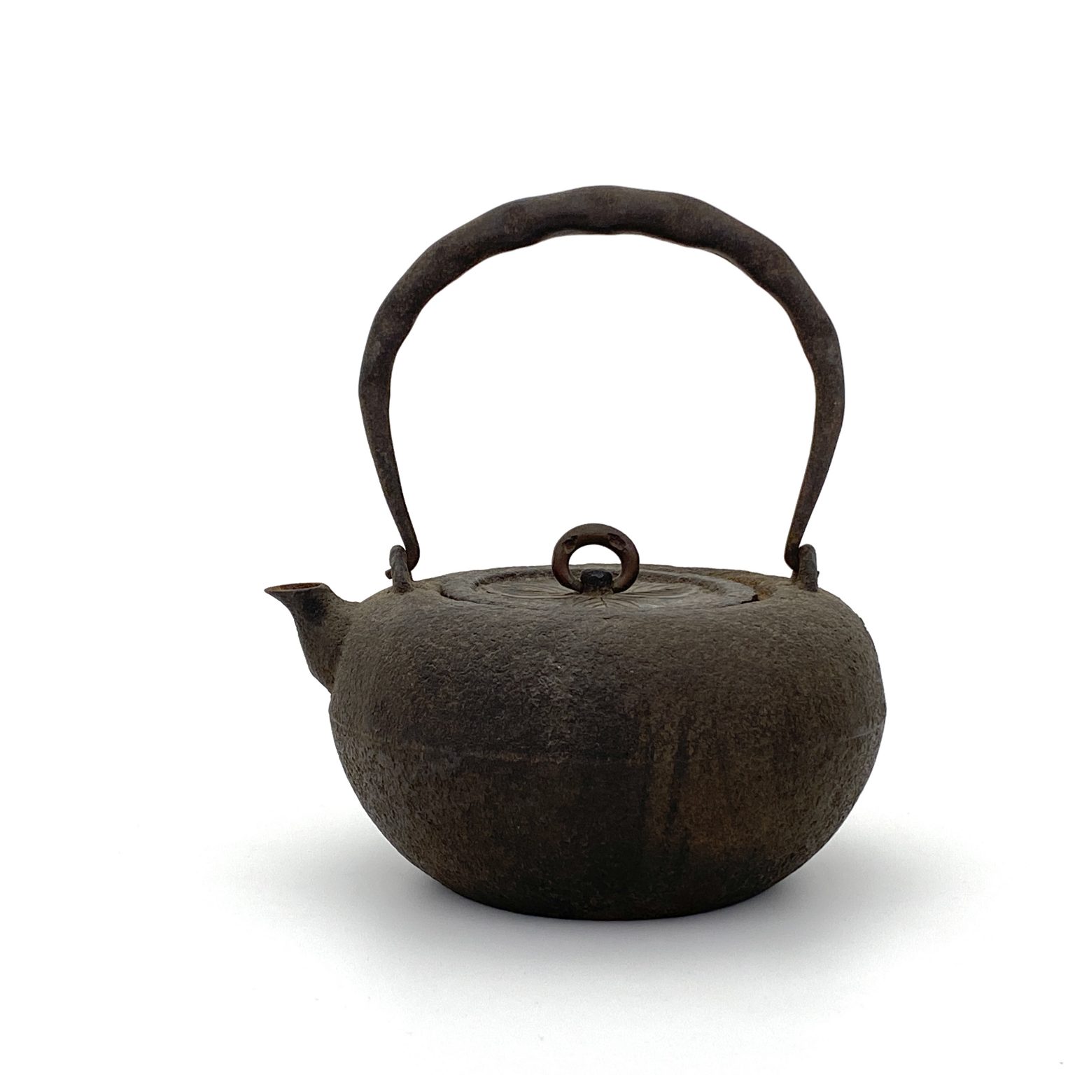 ② 鉄瓶 茶道具 煎茶器 在銘 金彩 時代 古玩 当時物 旧家 蔵出 骨董品