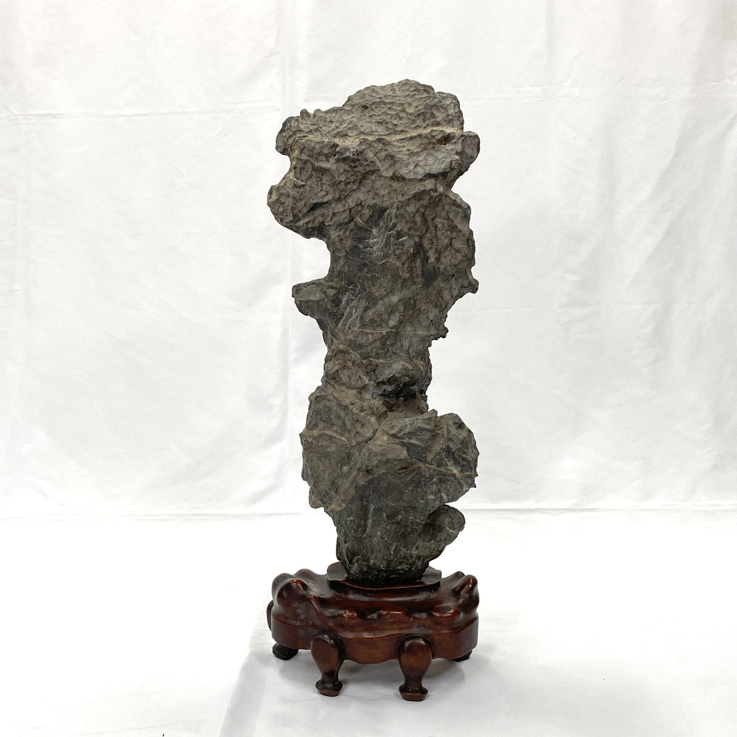 4423 老古英石 太湖石  横14.5×高39×奥行11(cm) 3.56kg