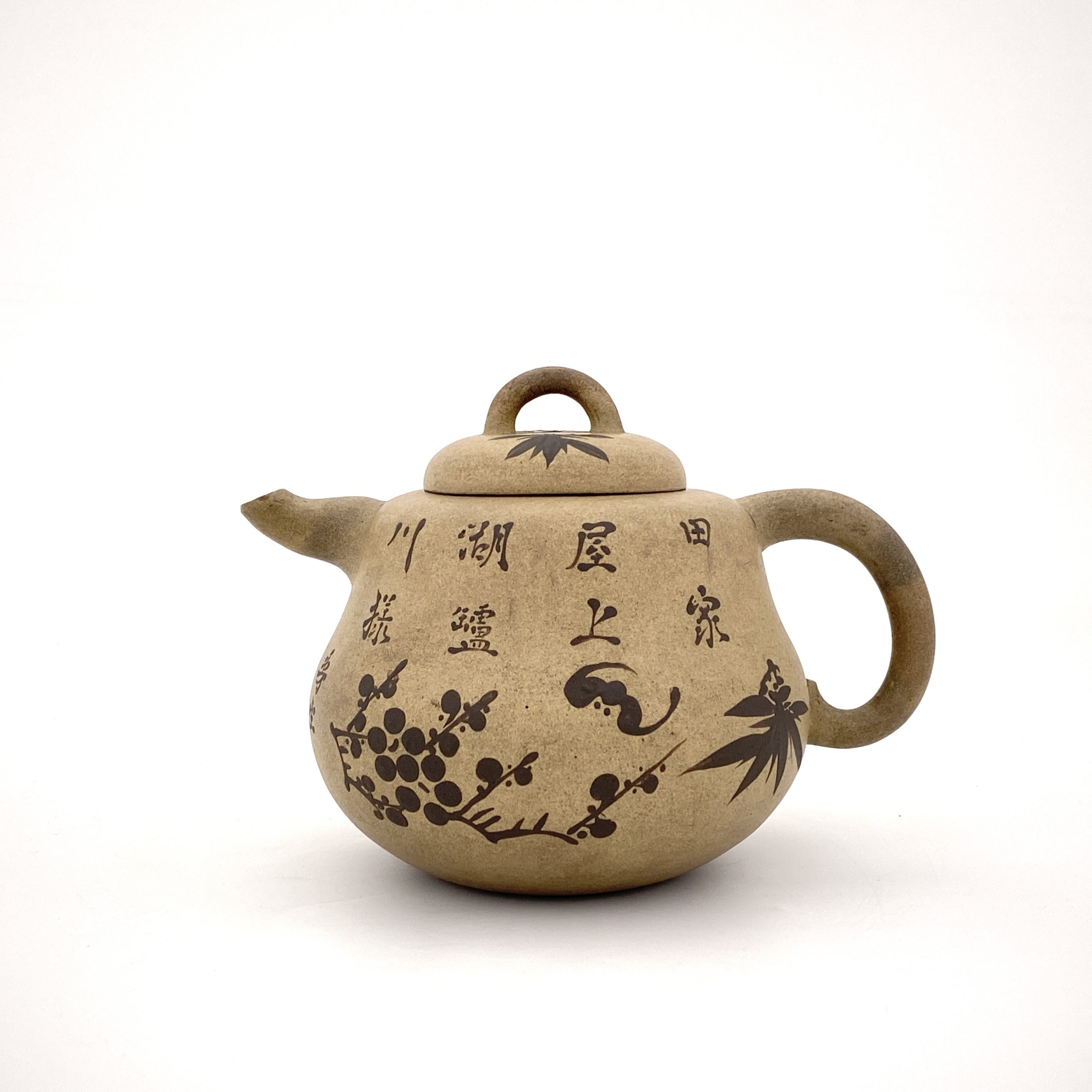 23432	「曼生」「石宋」款 白泥泥絵 花鳥紋 茶壺