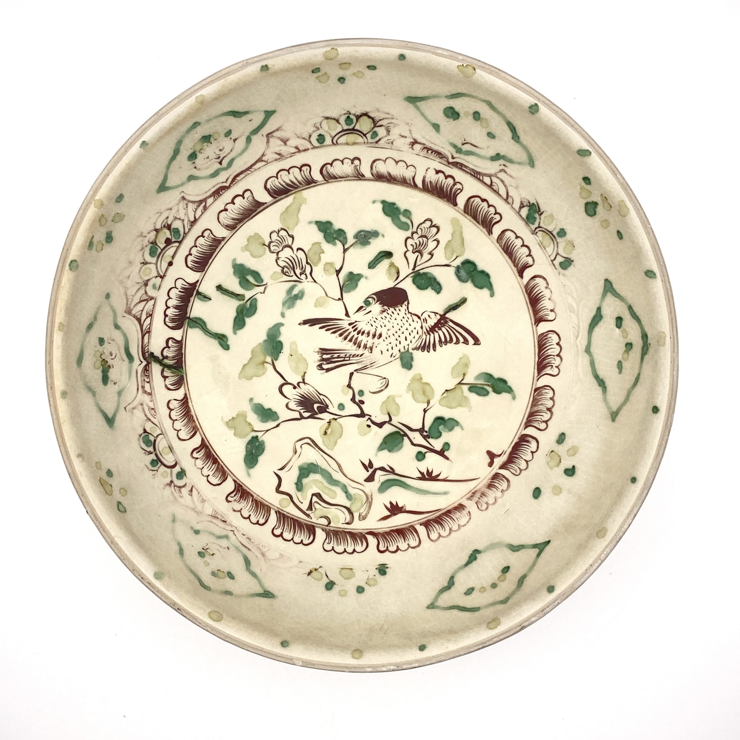 25549	泰国 十五世紀 三彩 花鳥紋 鉢