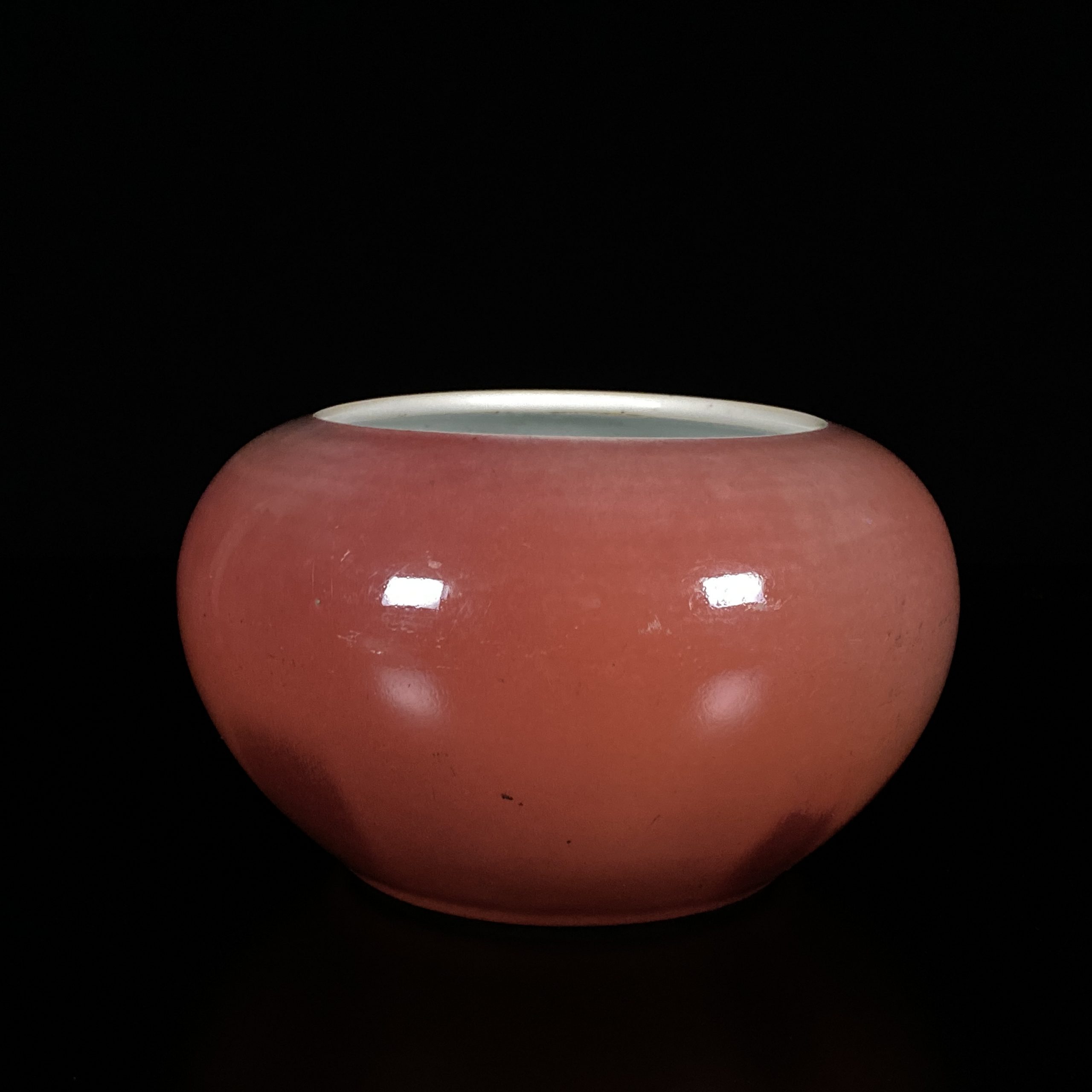 25067	清 豇豆紅釉 丸壺