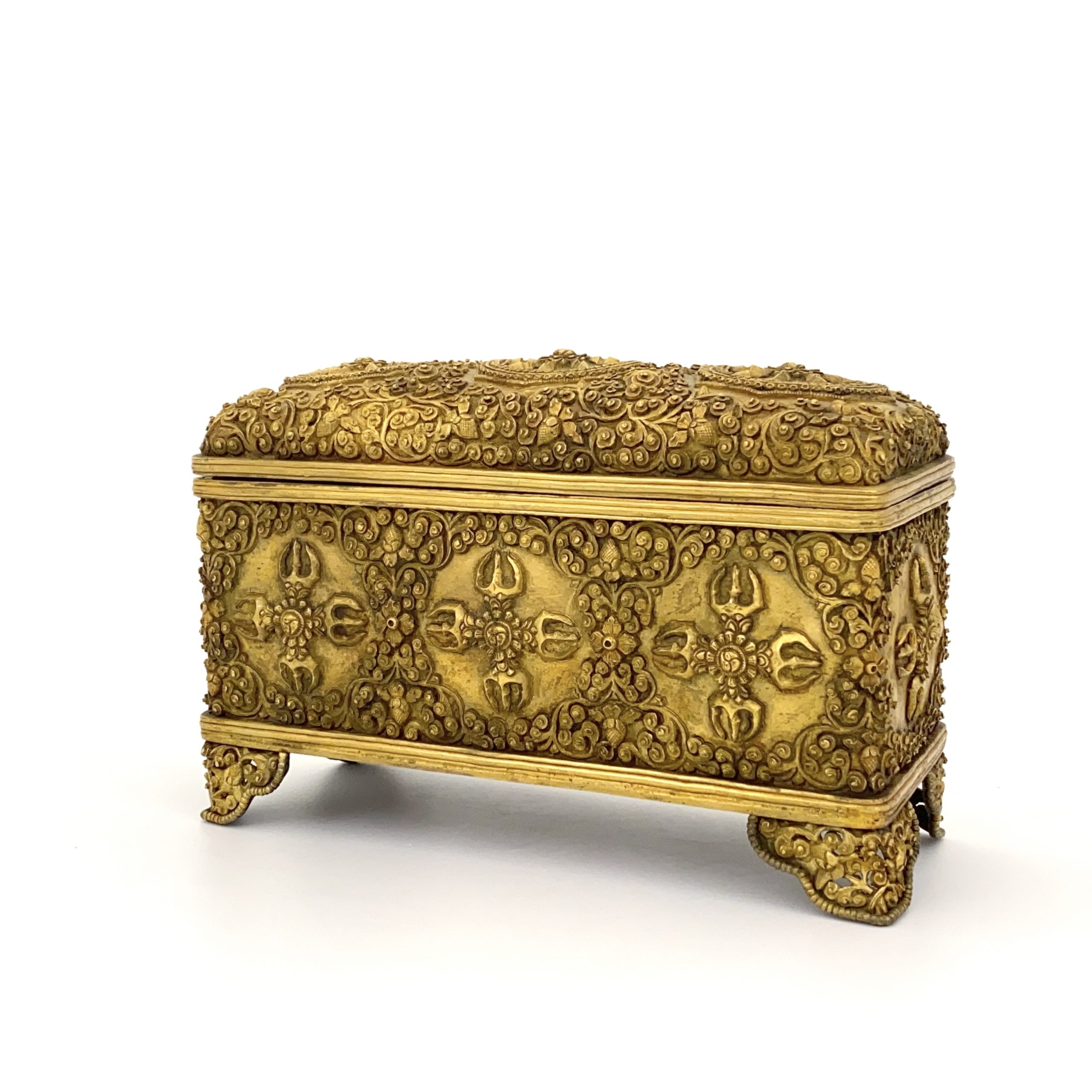 26155	西蔵十九世紀 銅鎏金 密教法具紋 蓋盒