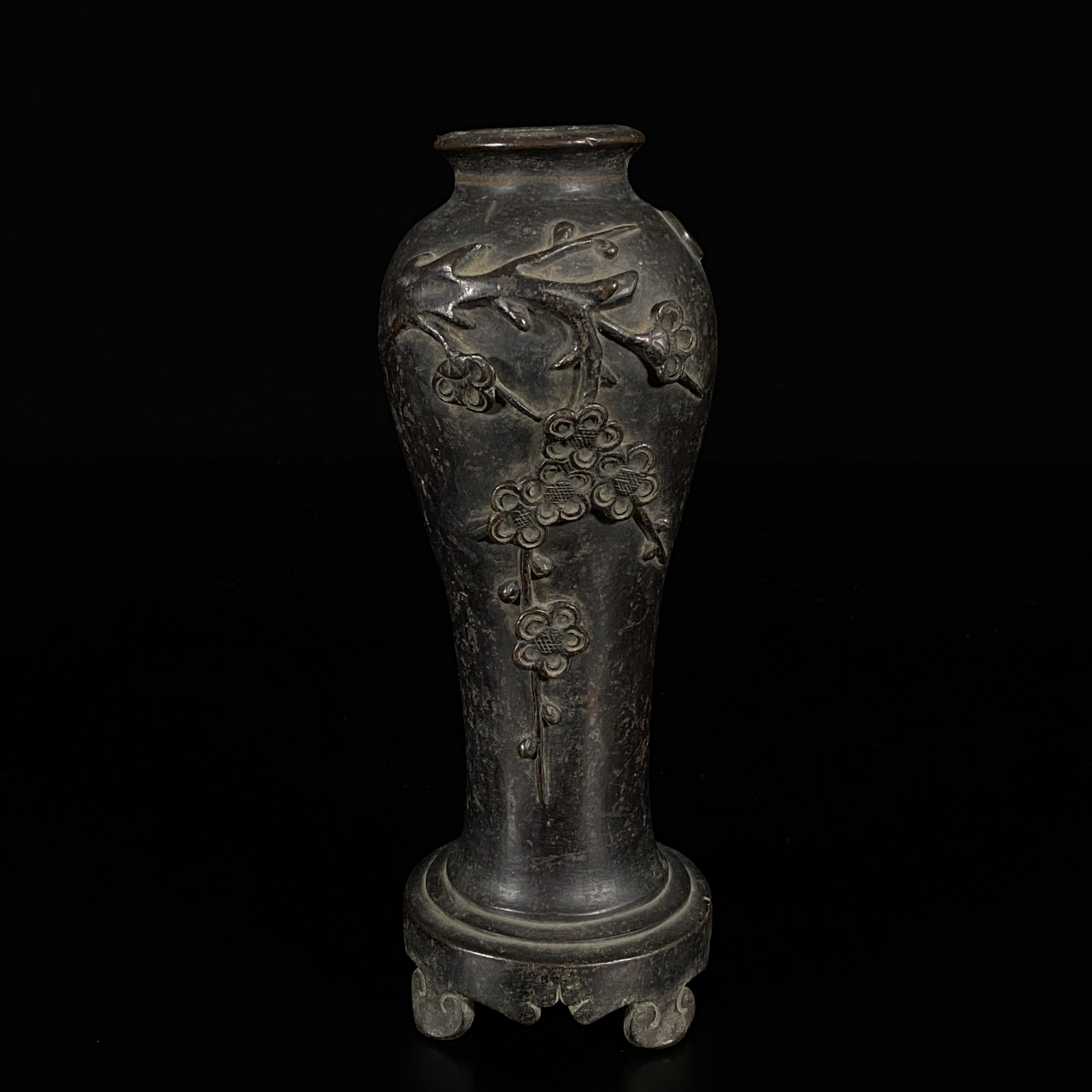 26435	明「嘉◆」款 銅 梅花月紋 瓶