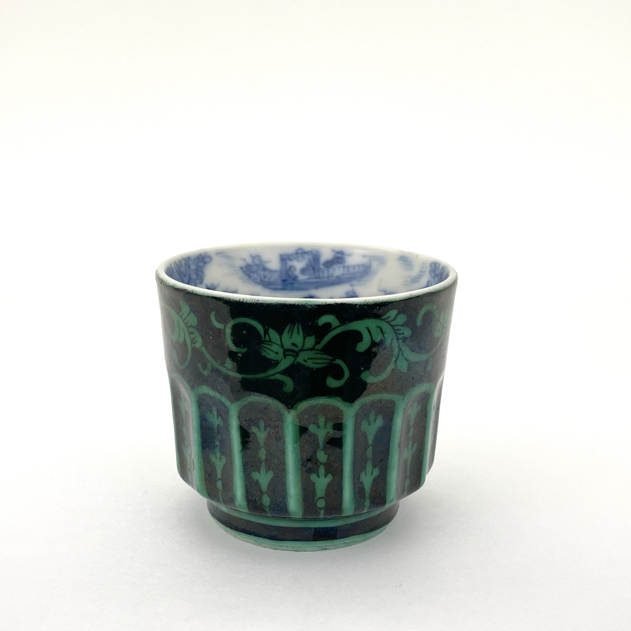 27415	清「大清道光年製」款 青花 緑釉 花紋 杯