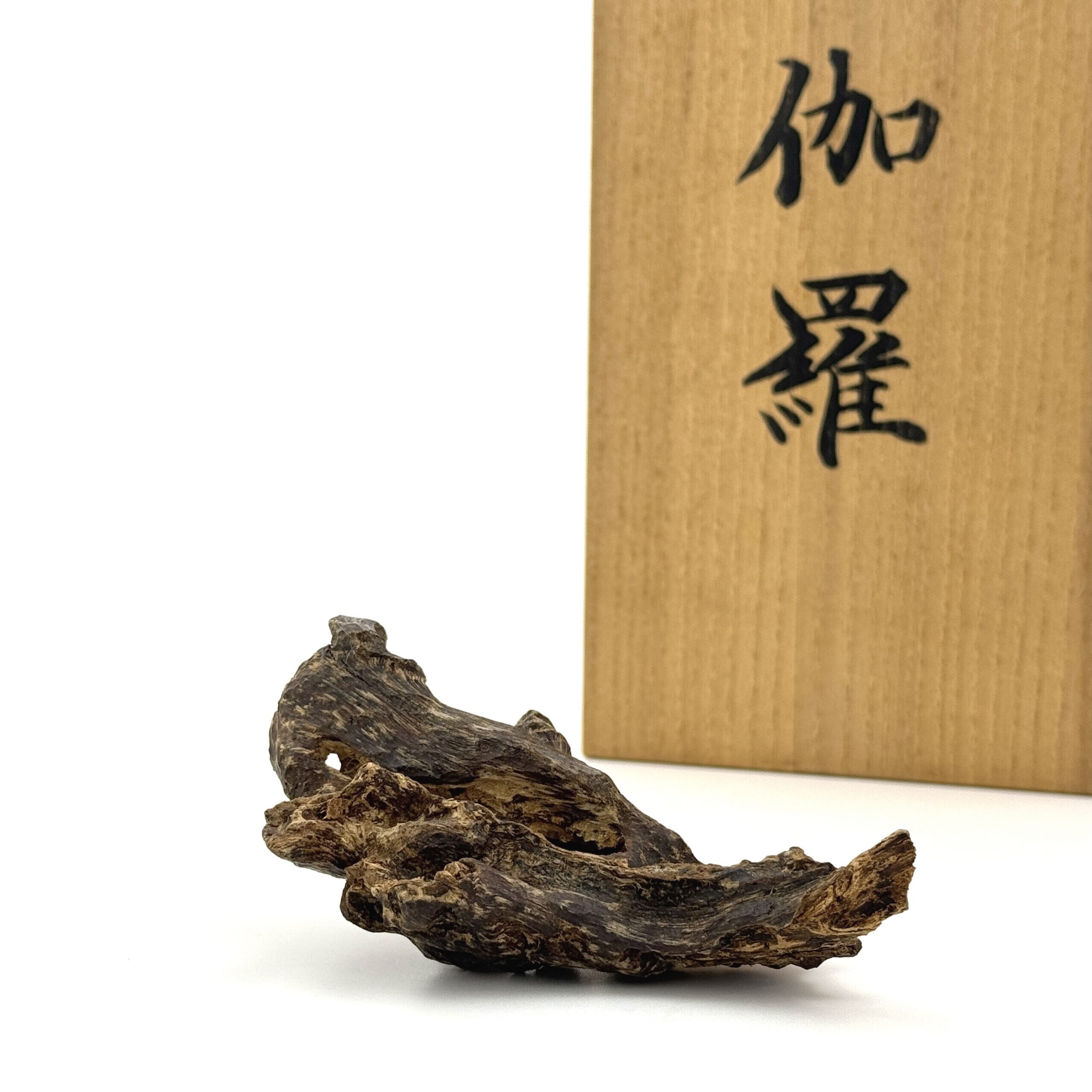 32590	伽羅 香木 43.6g