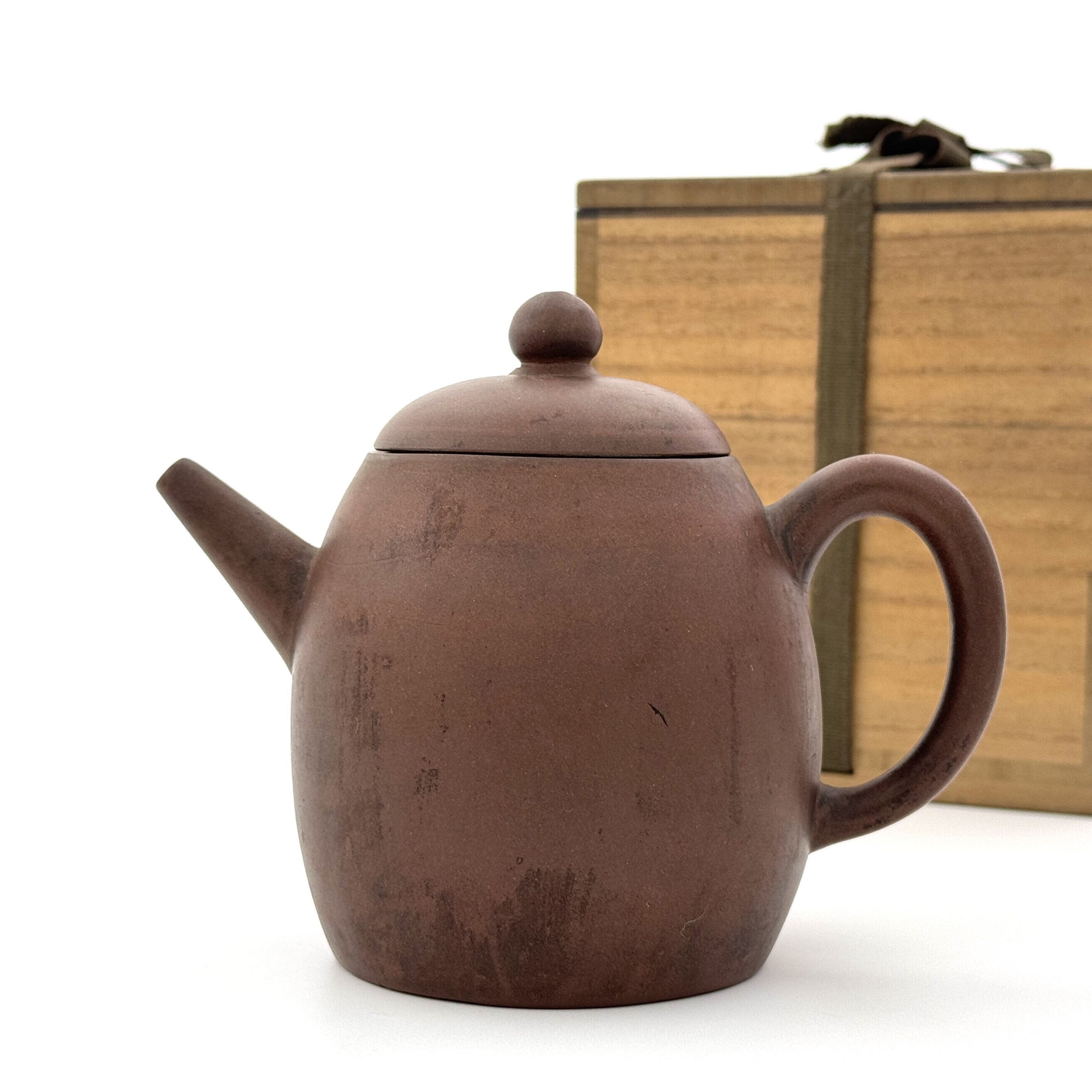 34144	清 紫泥 砲口茶壺