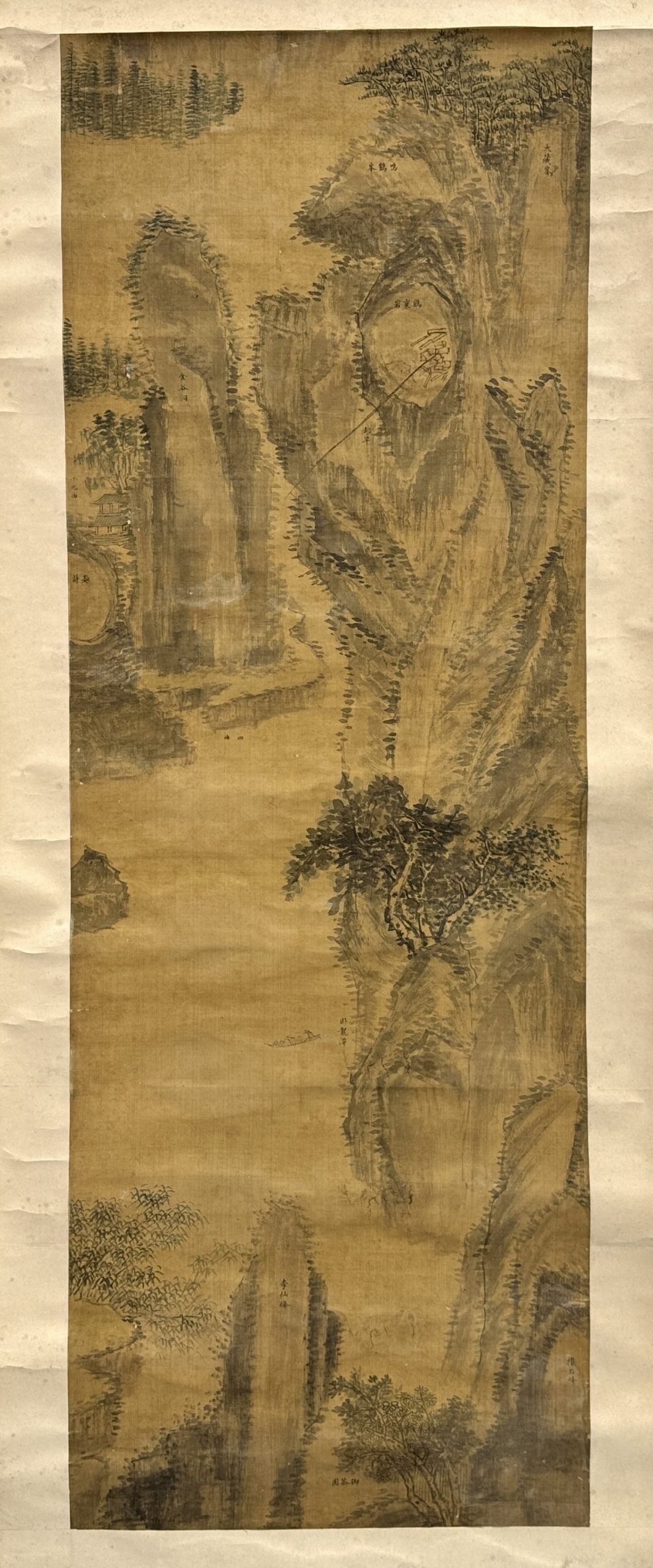 34412	古画 山水図 軸	136×48㎝