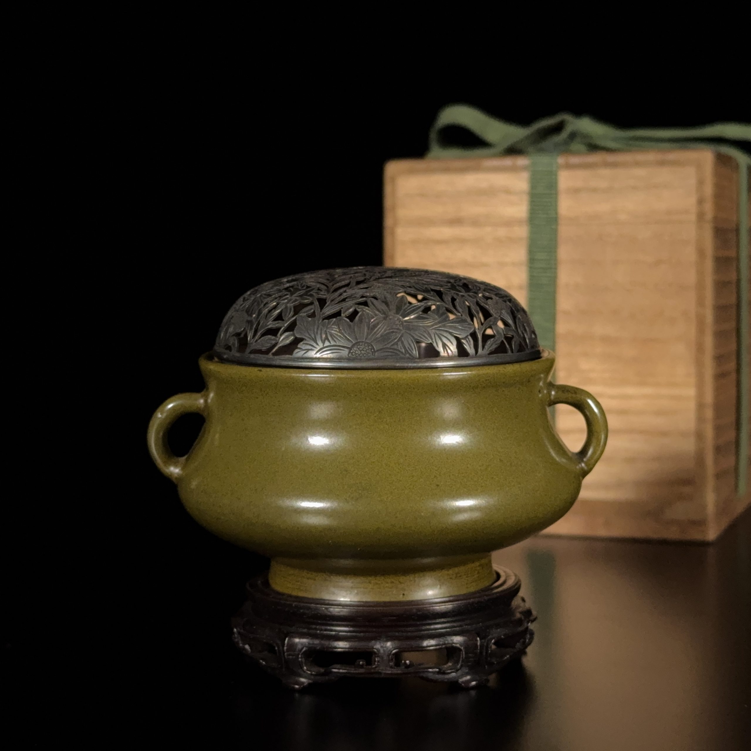 35110	清中期 茶葉末釉 雙耳爐