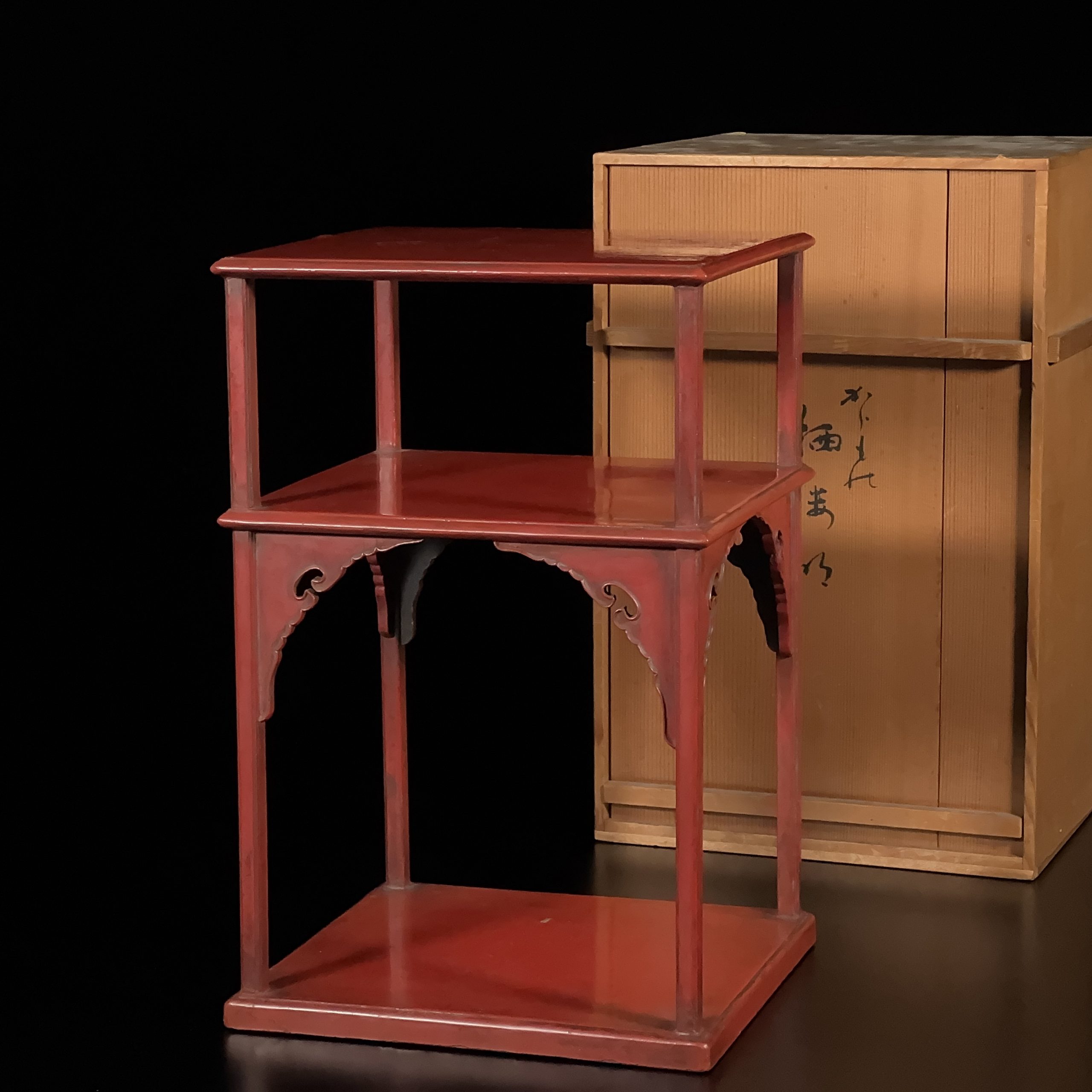 35183	明 朱漆 棚