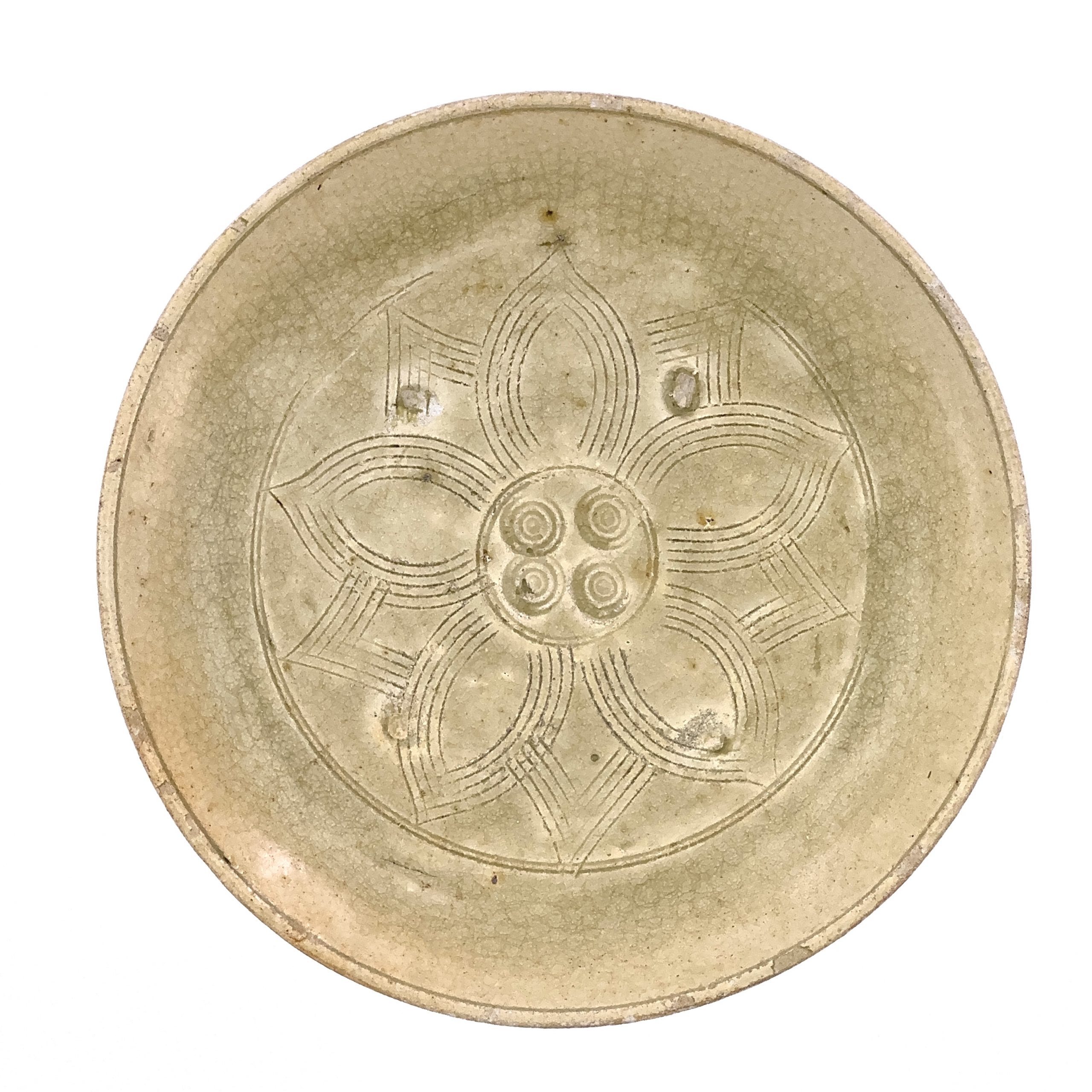 35032	六朝 蓮弁紋 盤  Lot1～53秦峰男収蔵品