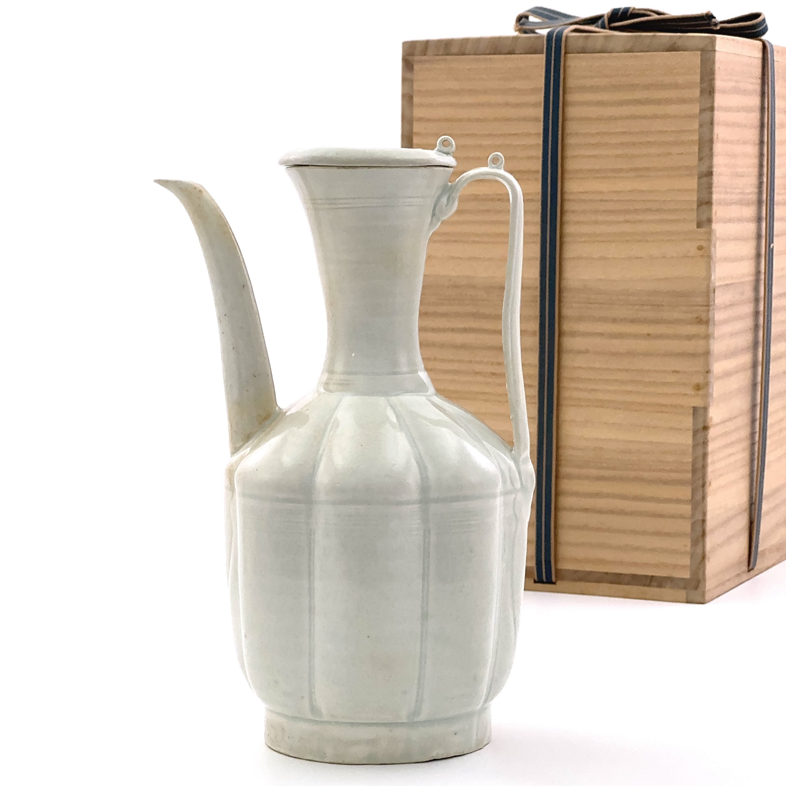 35039	南宋 青白磁 執壺  Lot1～53秦峰男収蔵品