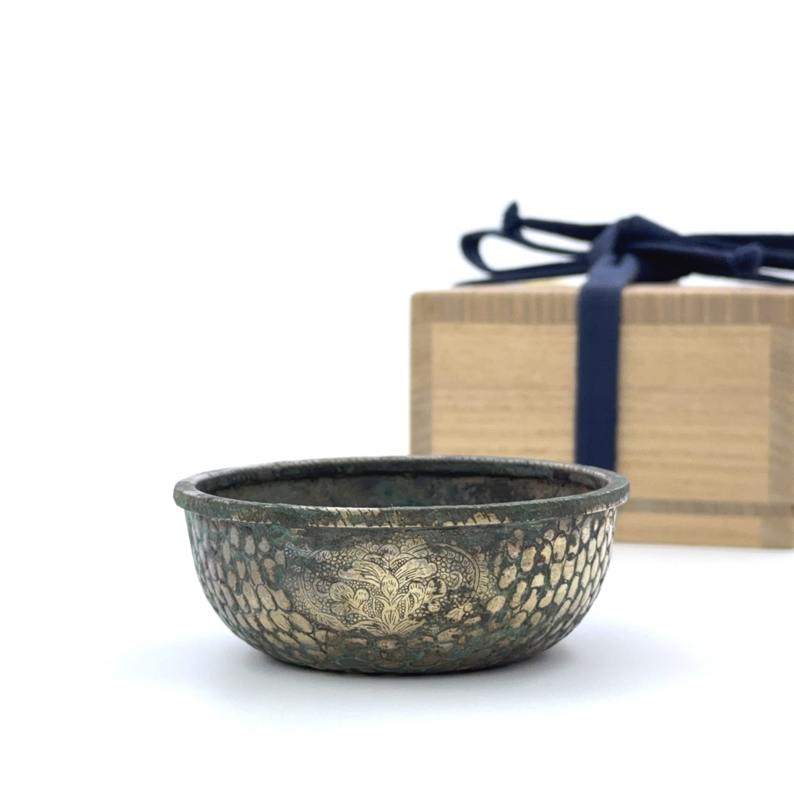 35004	銀鎏金 花紋 杯  Lot1～53秦峰男収蔵品