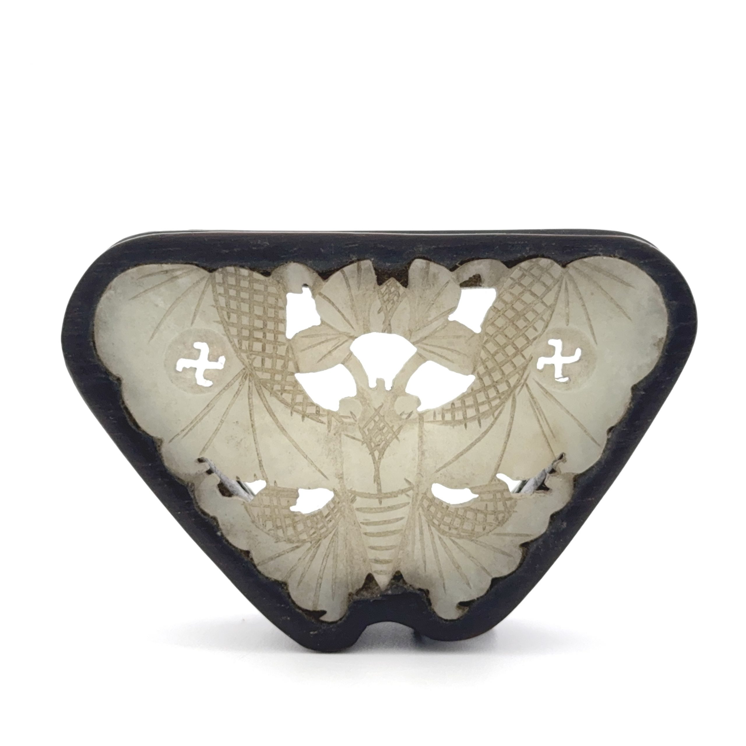 35266	木雕嵌白玉 蝶紋 台