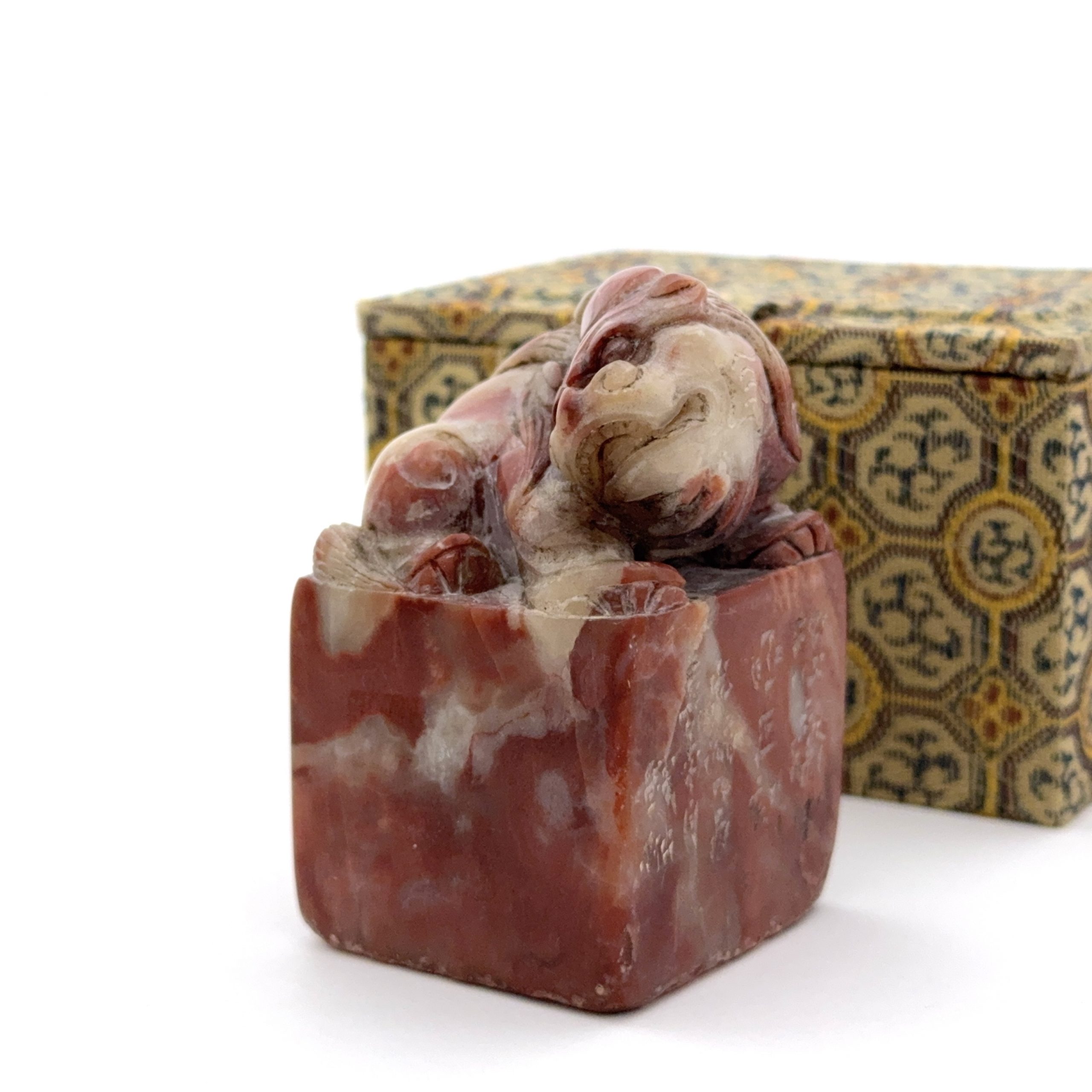 35366	「銭松」款 寿山石雕 獅子鈕印章 Lot361～372同一収蔵家