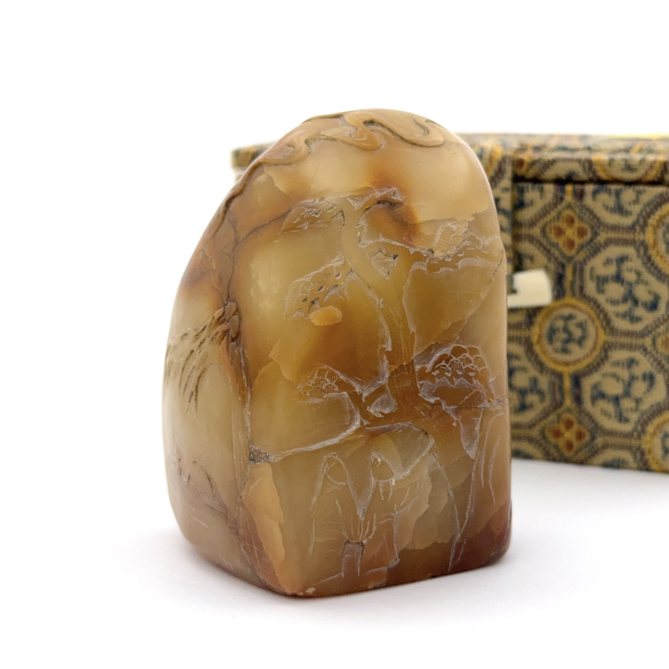 35369	「鐡生」款 寿山石雕 山水人物紋 印章 Lot361～372同一収蔵家