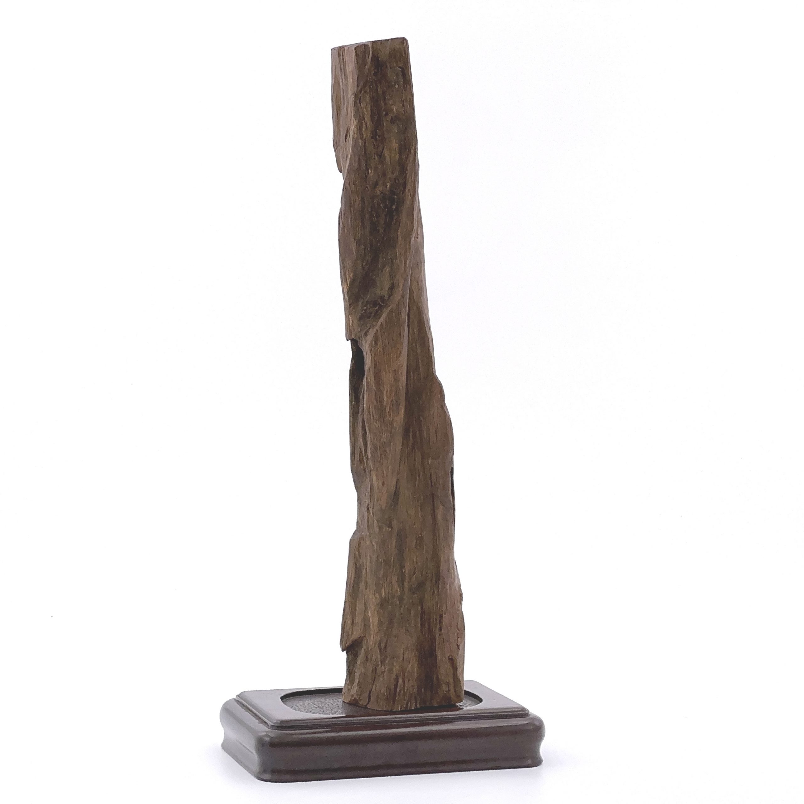 35395	沈香木 869.5g