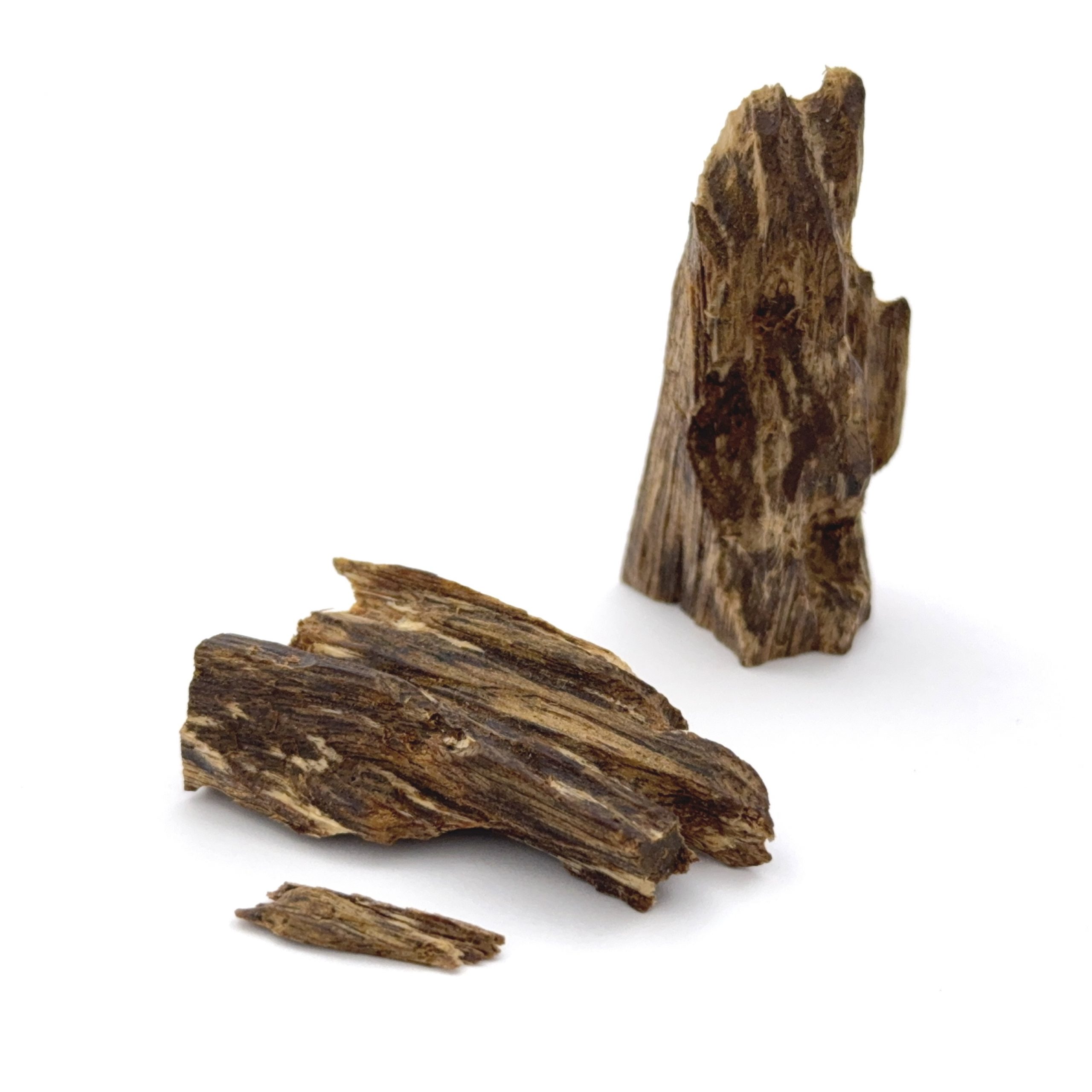 35399	沈水伽羅 計2件 7.6g 5.6g