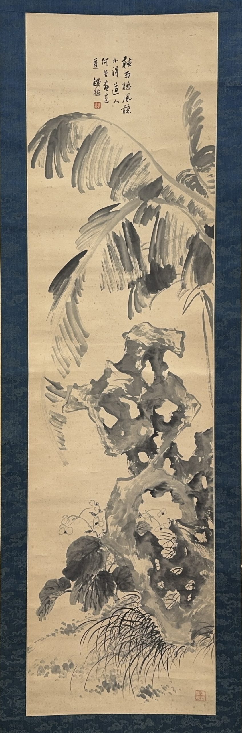 35668	「胡鐵梅」画 岩花図 軸	151×41㎝