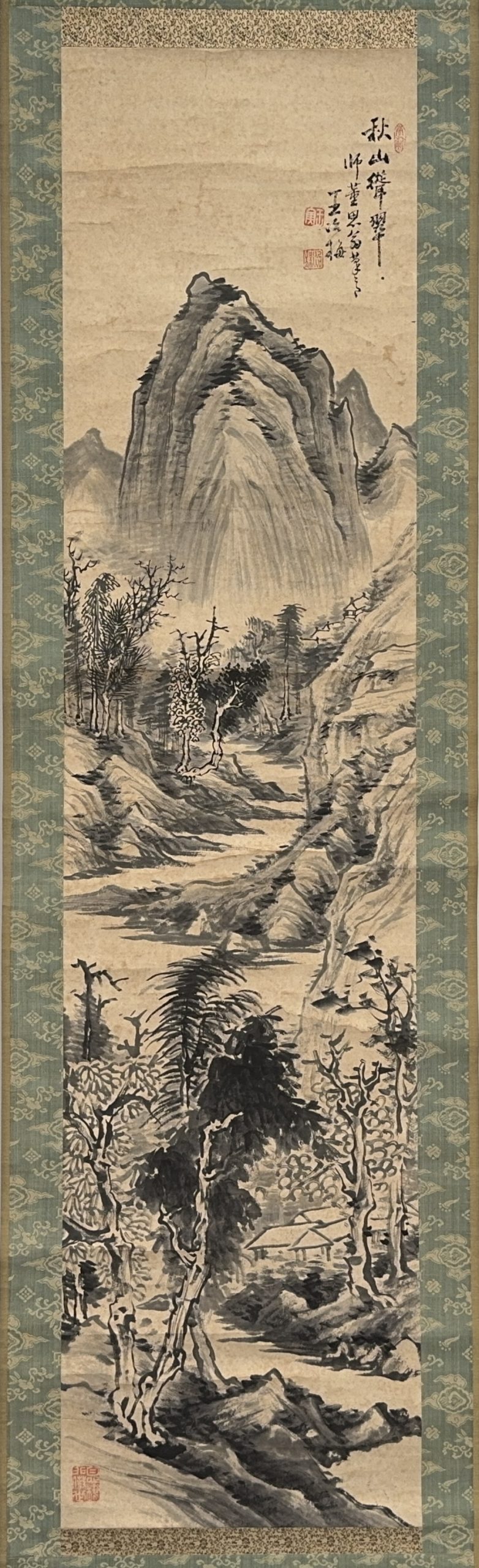 35669	「王冶梅」画 山水図 軸	133×32㎝