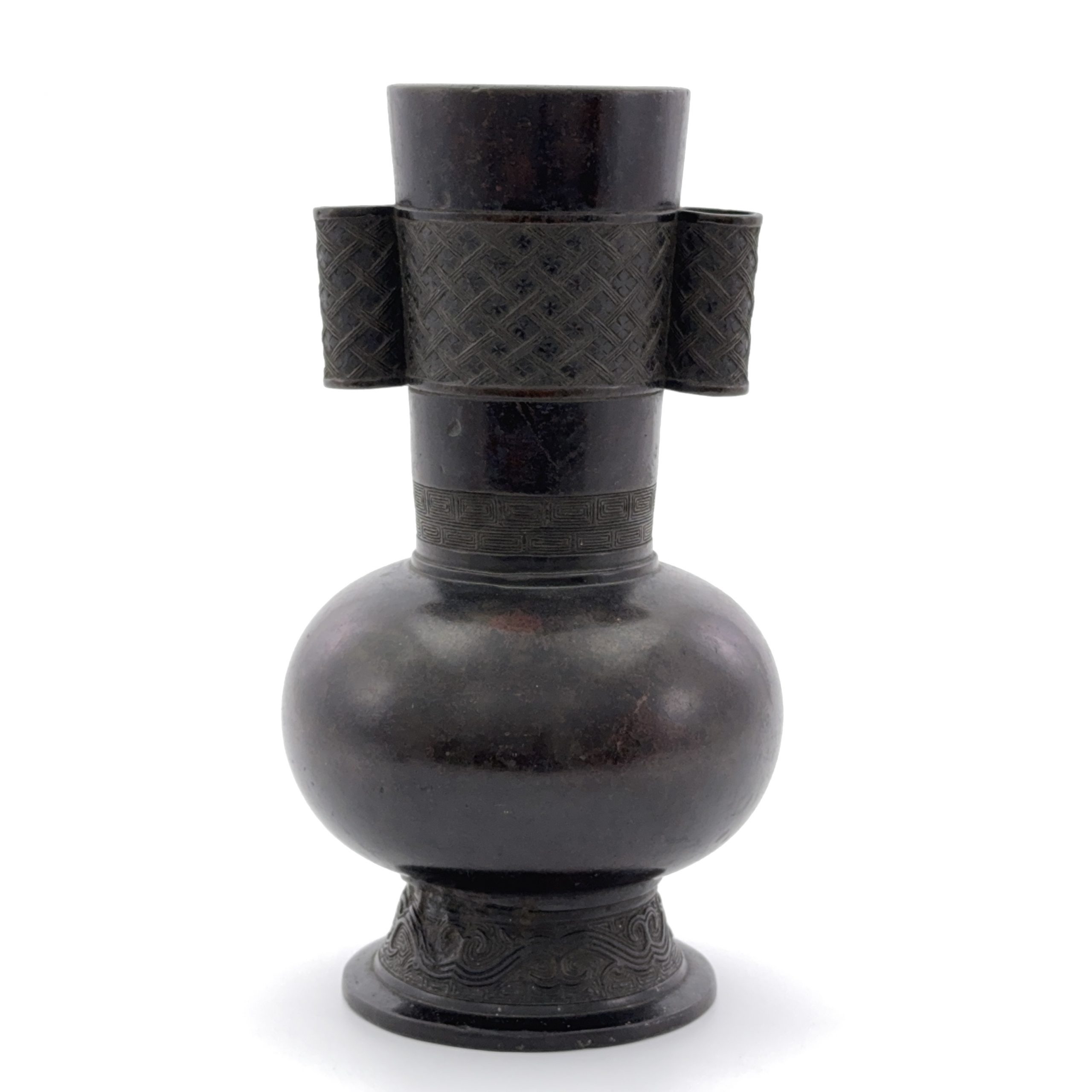 36114	明 銅 幾何紋 貫耳瓶