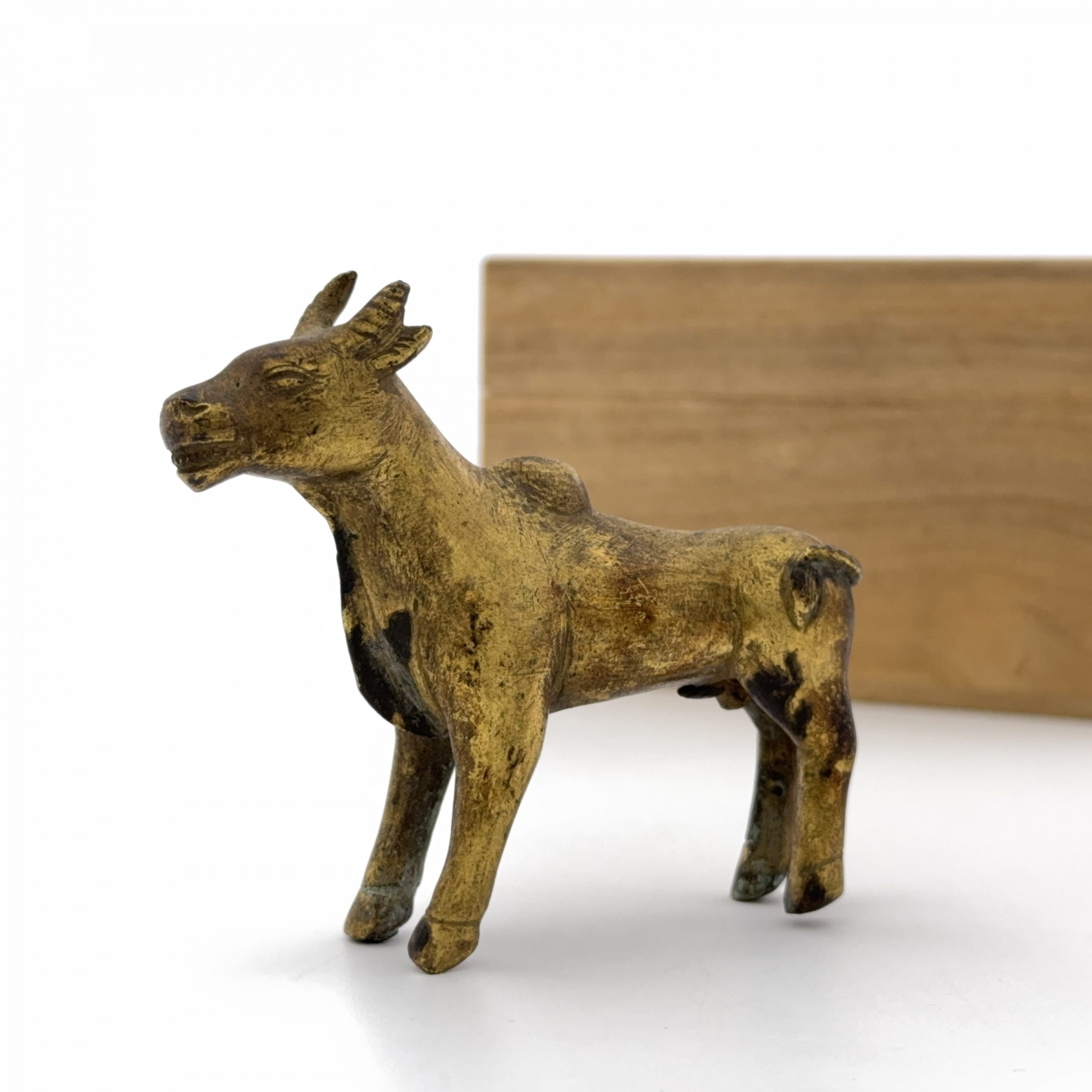 36117	十八世紀 銅鎏金 牛