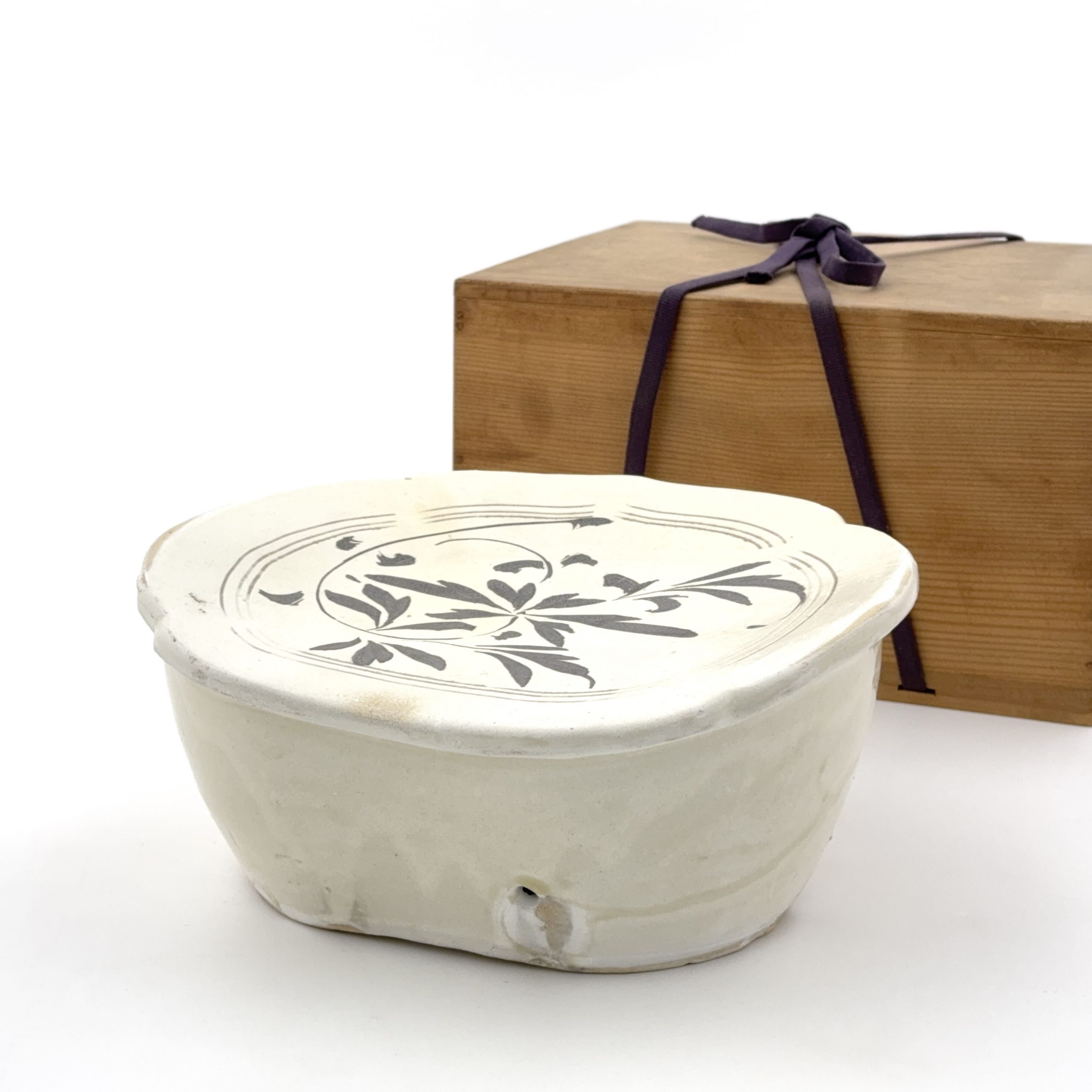 36153	宋/金 磁州窯 花紋 陶枕