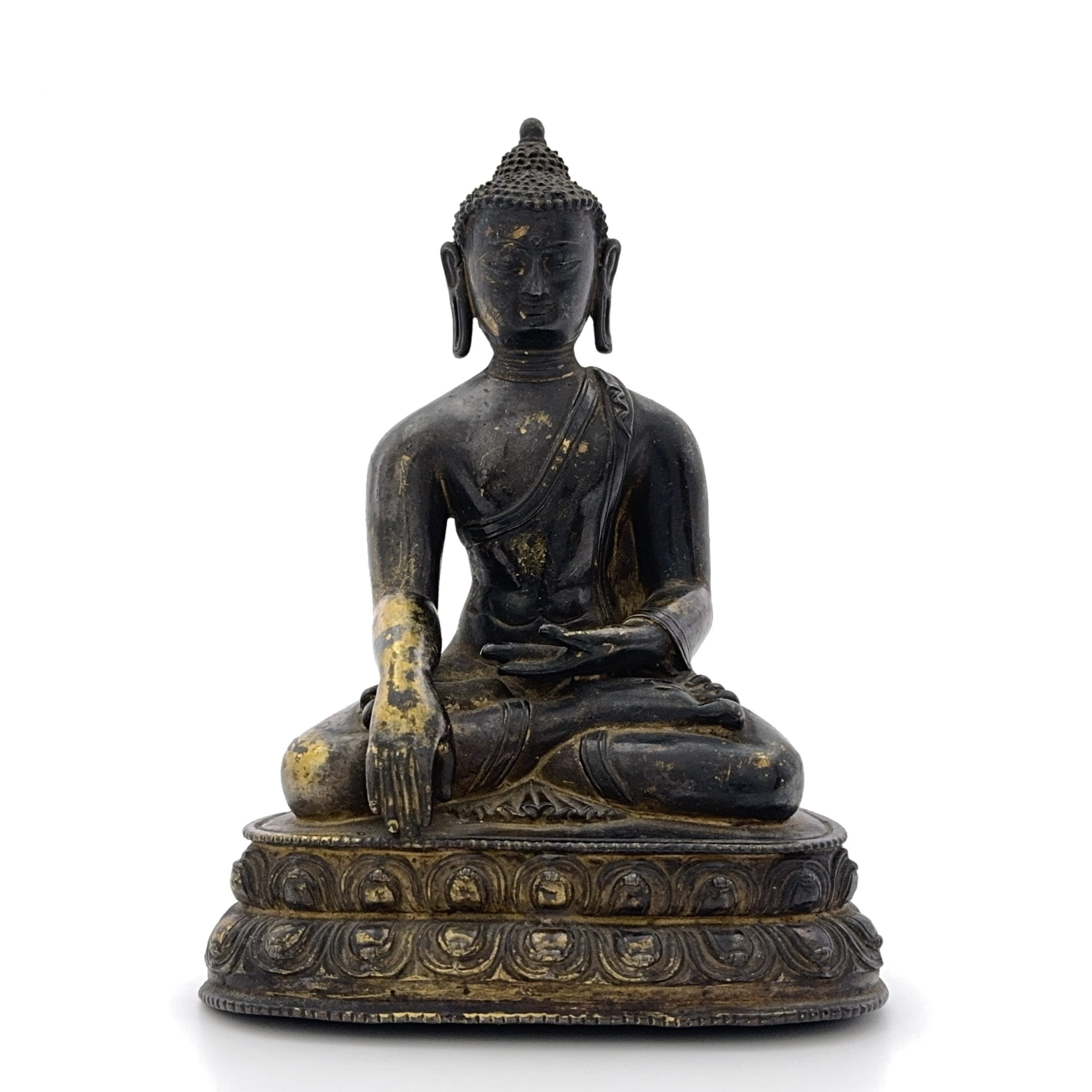 36168	西蔵十七世紀 銅鎏金 釈迦牟尼坐像