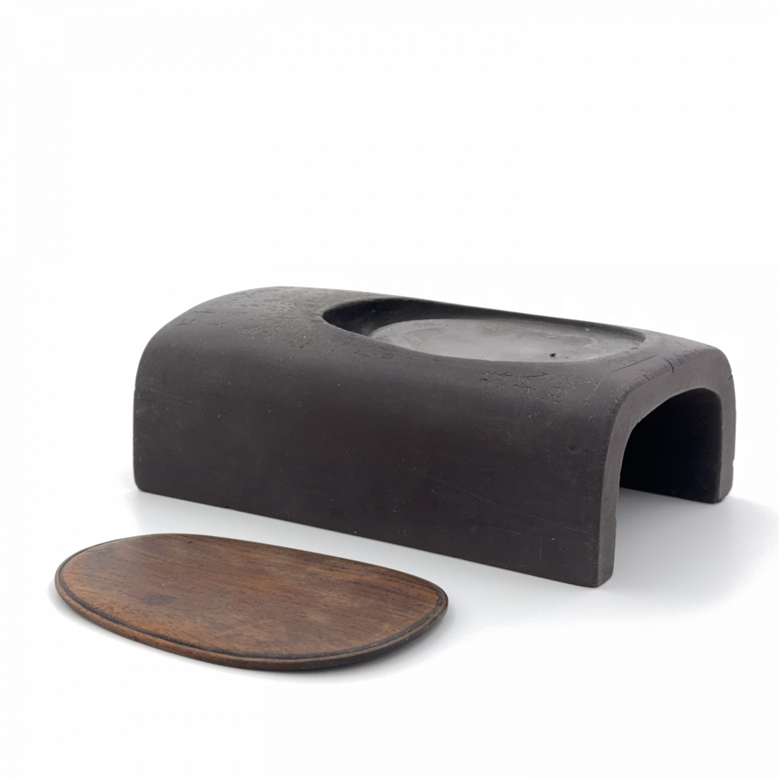 36201	「嘉靖～」在銘 端渓雕 硯