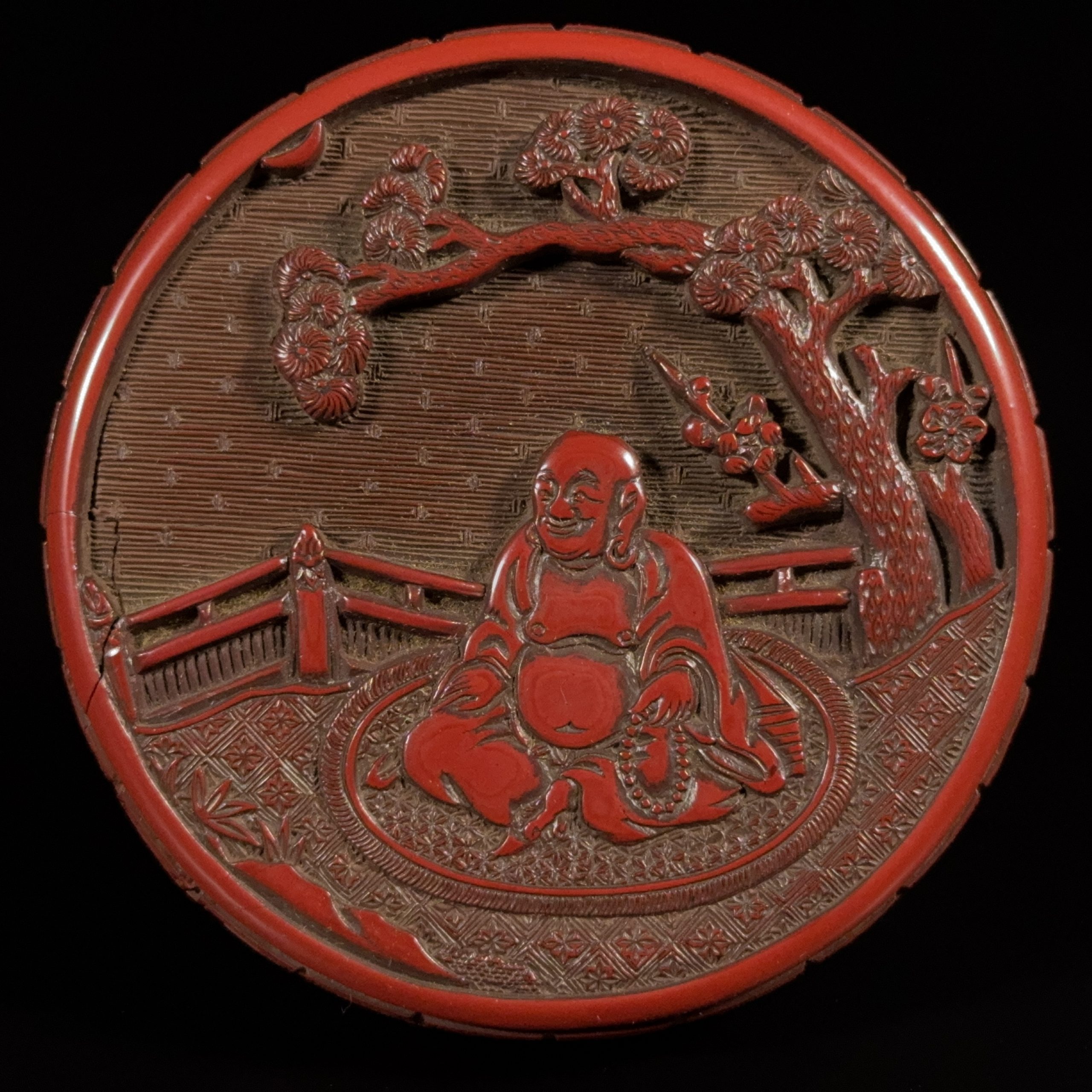 36226	明 剔紅雕 布袋紋 圓盒