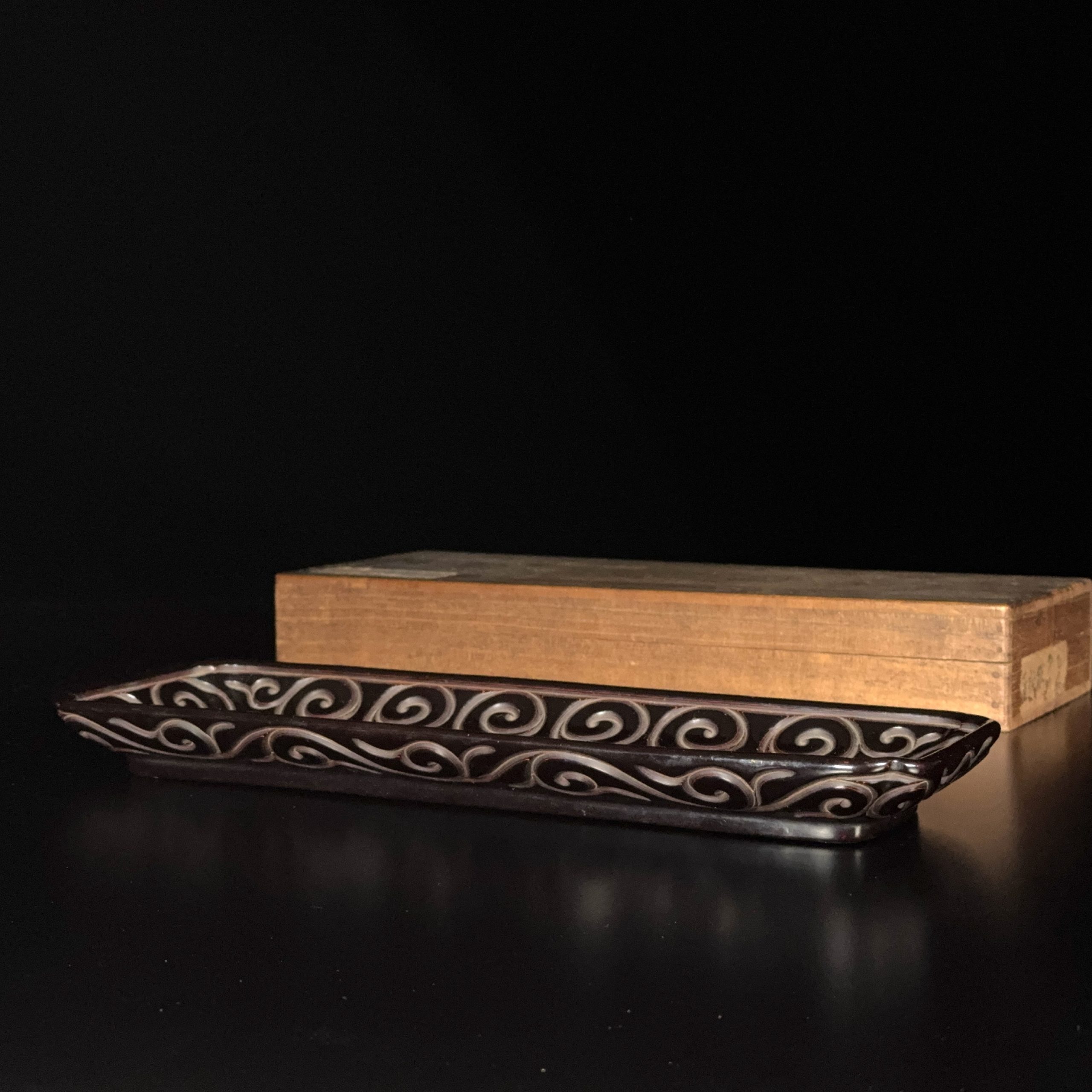 36279	明初 剔犀雕 如意雲紋 長方盆	36×12×3㎝