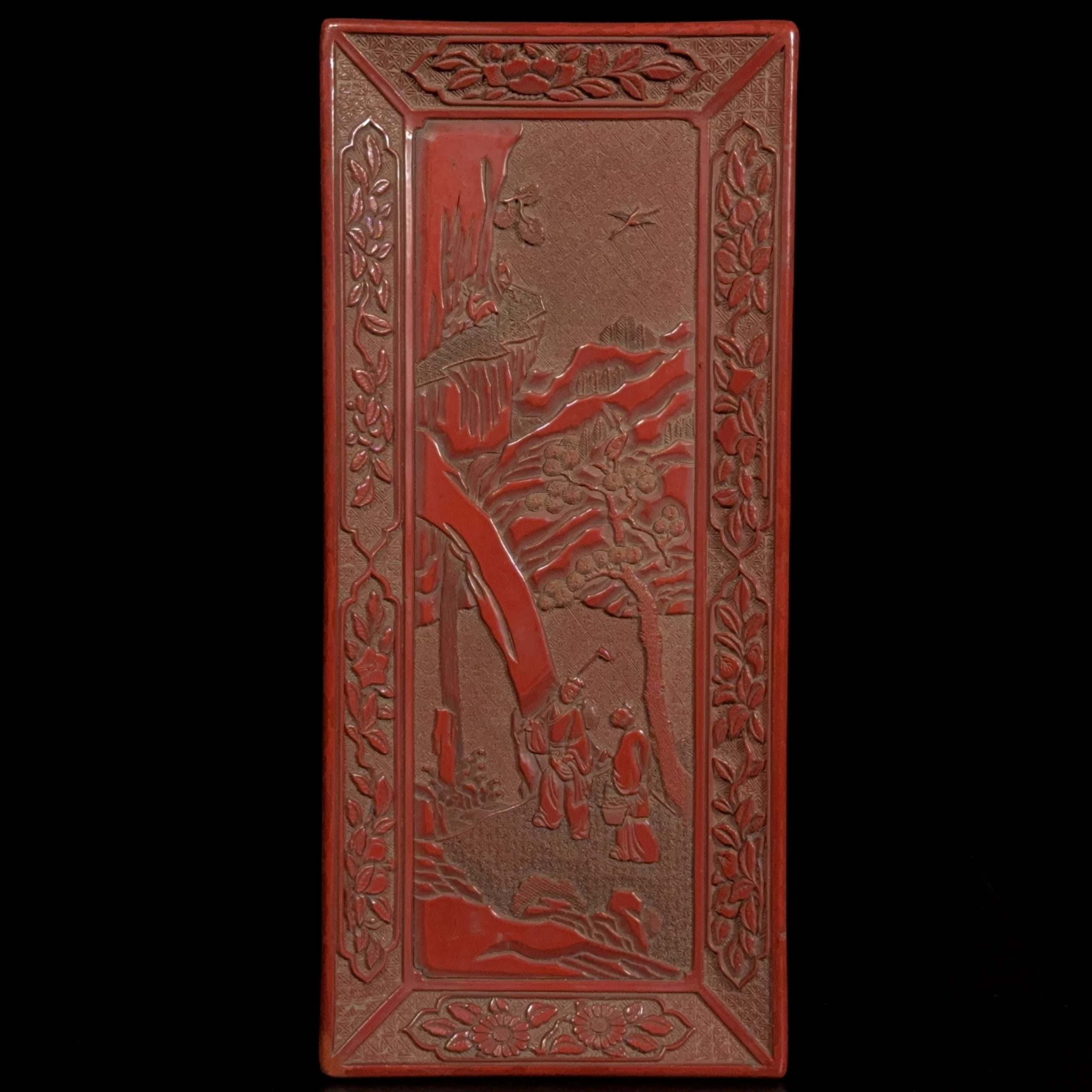 37261	明中期 剔紅雕 山水人物紋 長方盆