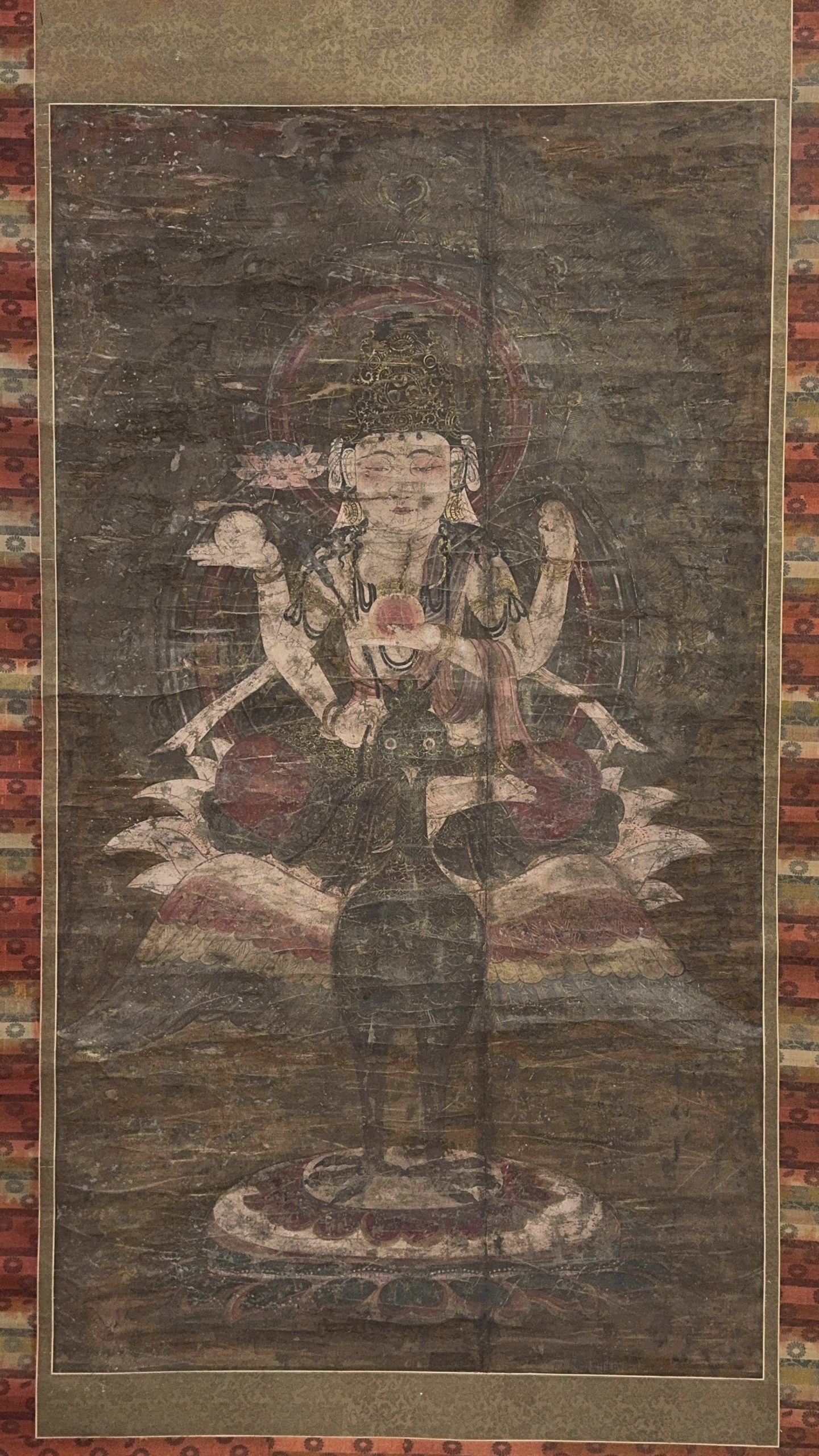 37517	孔雀明王像 軸	131×73㎝